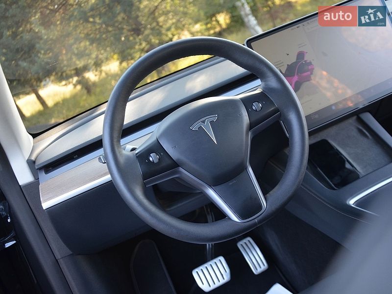 Позашляховик / Кросовер Tesla Model Y 2024 в Дрогобичі
