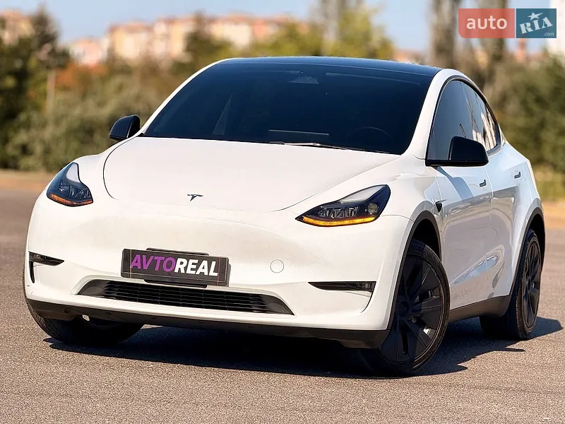 Tesla Model Y 2023