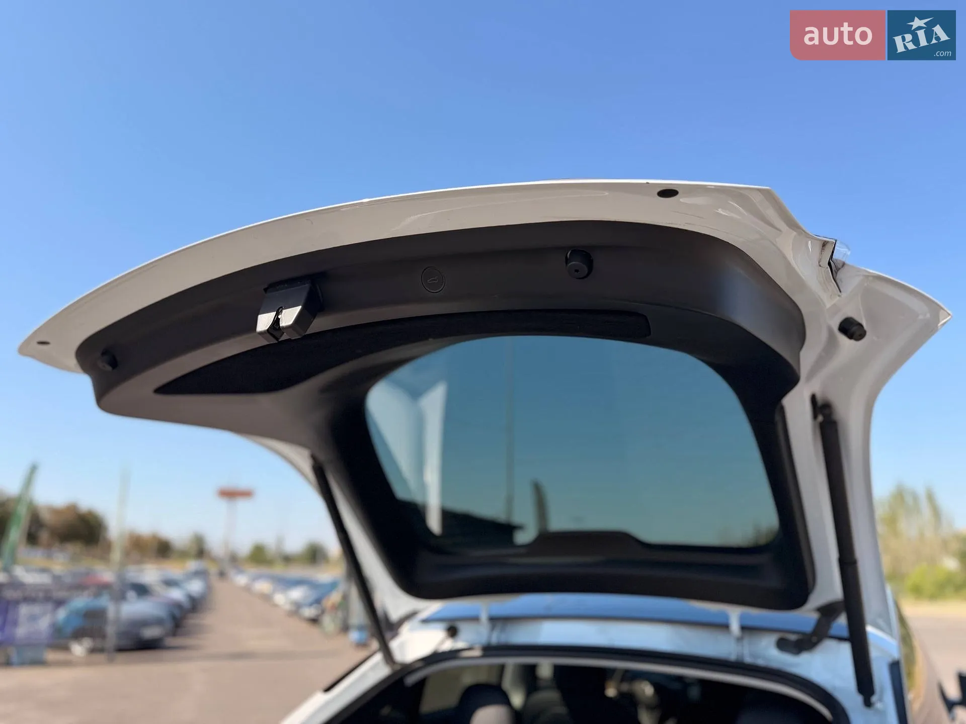 2023 Tesla Model Y - мініатюра 32