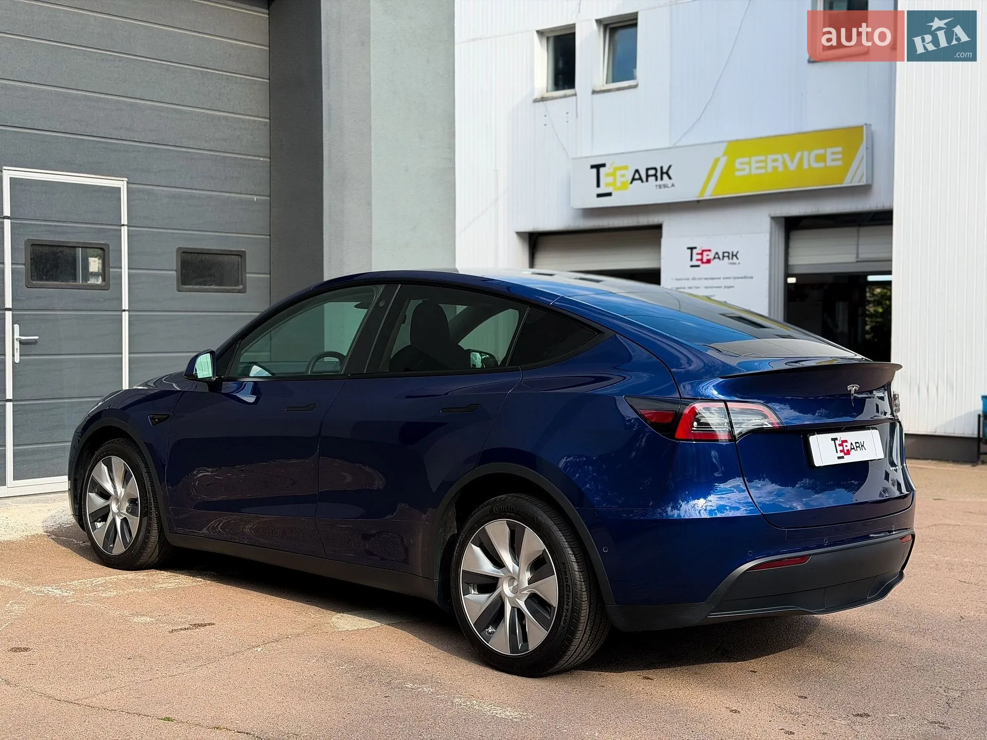 2022 Tesla Model Y - мініатюра 8