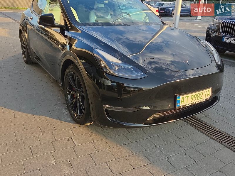Позашляховик / Кросовер Tesla Model Y 2020 в Івано-Франківську