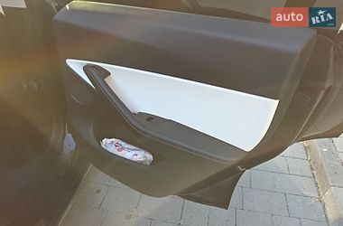 Позашляховик / Кросовер Tesla Model Y 2020 в Івано-Франківську