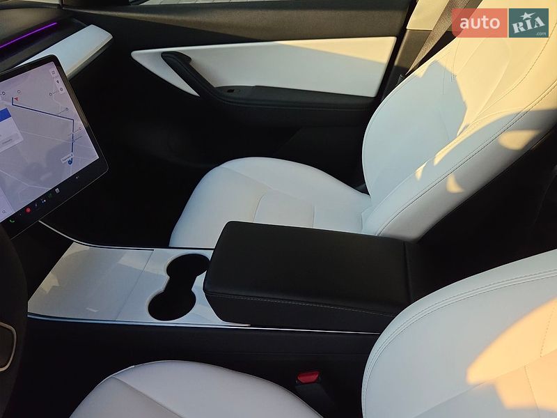 Позашляховик / Кросовер Tesla Model Y 2020 в Івано-Франківську