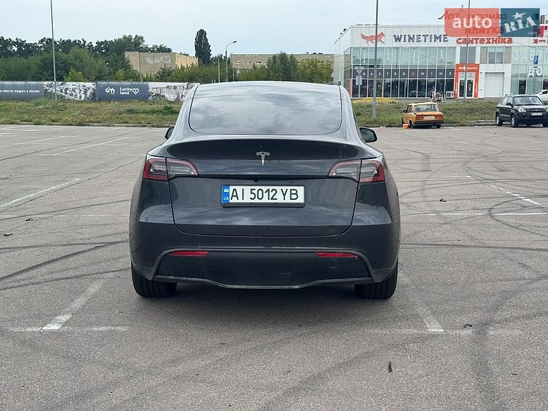 Позашляховик / Кросовер Tesla Model Y 2025 в Києві