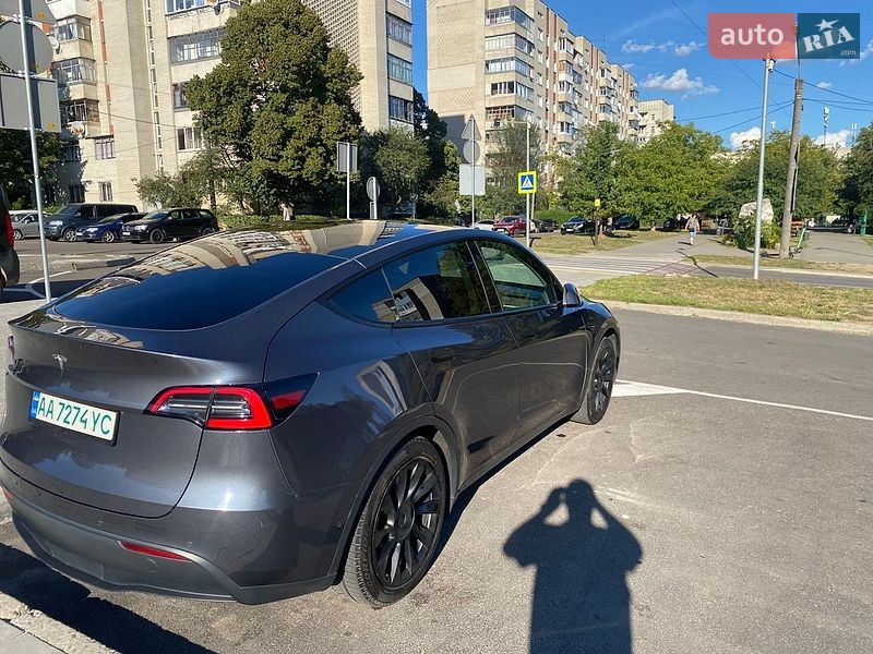 Позашляховик / Кросовер Tesla Model Y 2021 в Львові