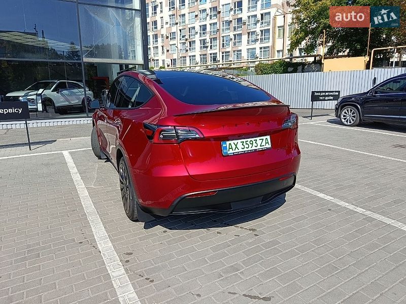 Позашляховик / Кросовер Tesla Model Y 2024 в Харкові