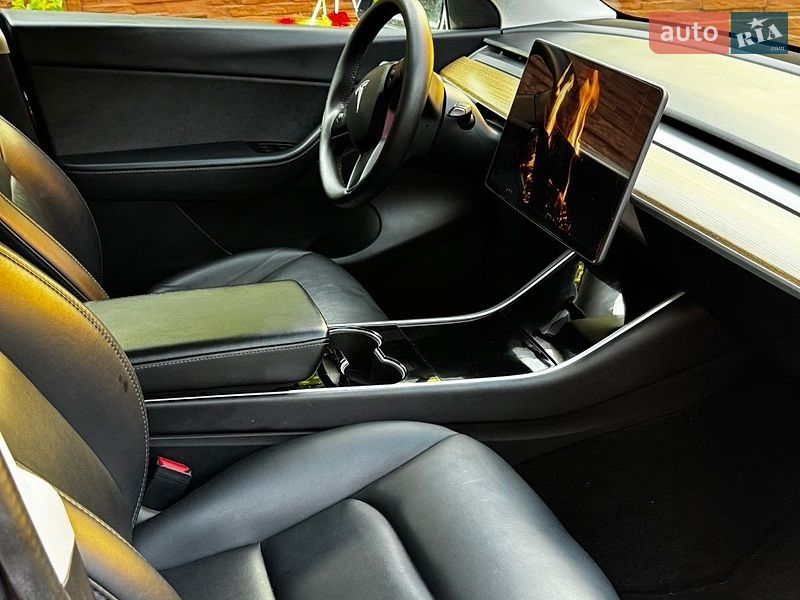 Внедорожник / Кроссовер Tesla Model Y 2020 в Тернополе