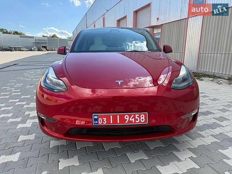 Позашляховик / Кросовер Tesla Model Y 2023 в Львові
