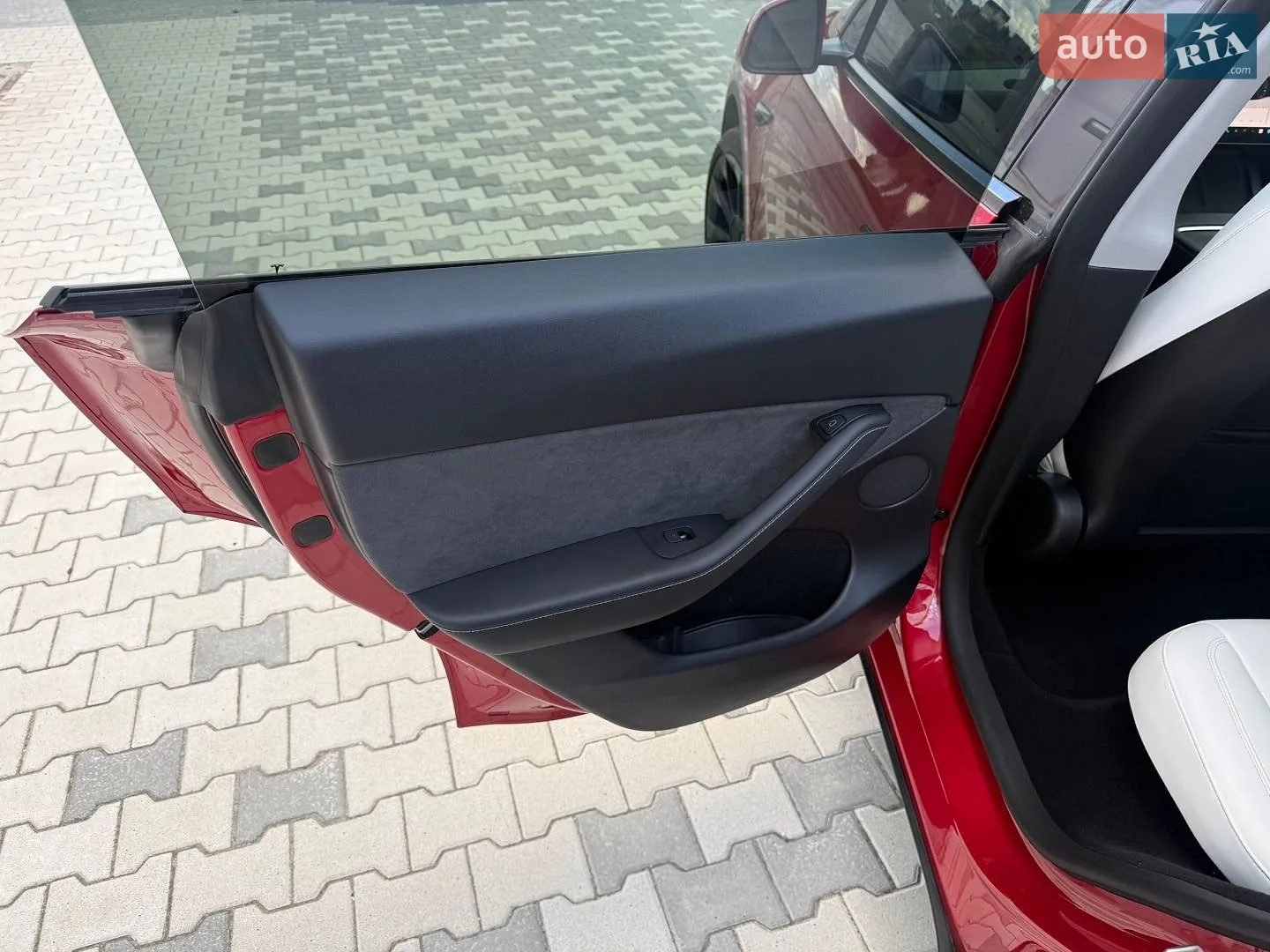 2023 Tesla Model Y - мініатюра 23