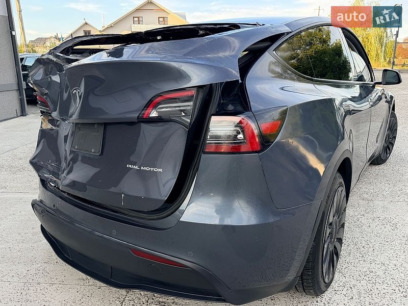 Внедорожник / Кроссовер Tesla Model Y 2022 в Дрогобыче