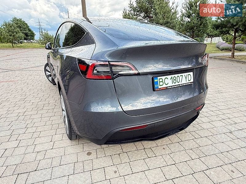 Позашляховик / Кросовер Tesla Model Y 2023 в Львові