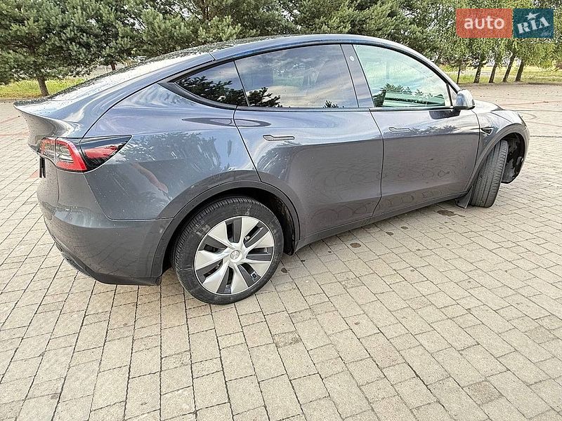 Позашляховик / Кросовер Tesla Model Y 2023 в Львові