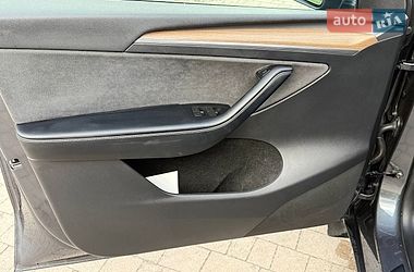 Позашляховик / Кросовер Tesla Model Y 2023 в Львові