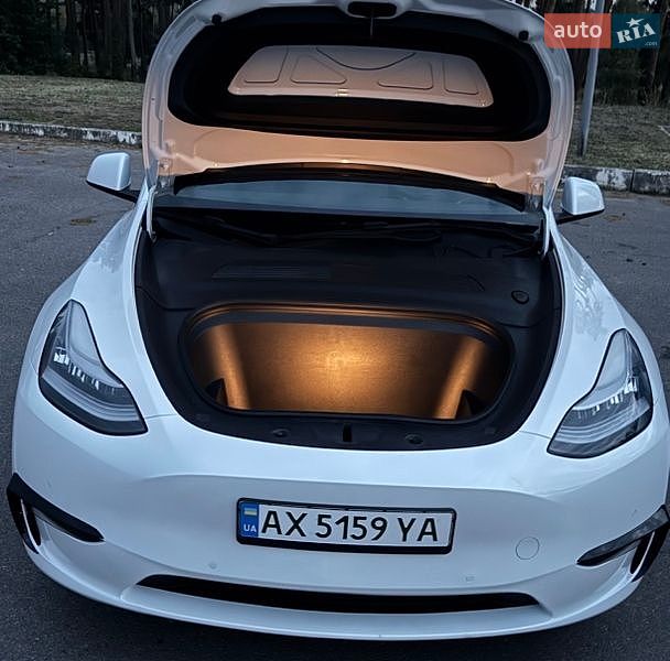 Позашляховик / Кросовер Tesla Model Y 2021 в Харкові