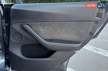 Позашляховик / Кросовер Tesla Model Y 2023 в Києві