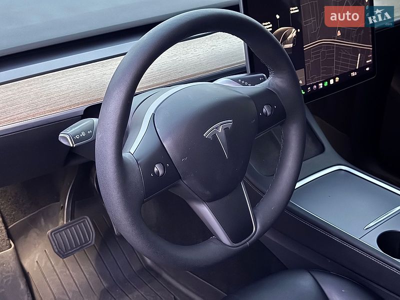 Внедорожник / Кроссовер Tesla Model Y 2021 в Киеве