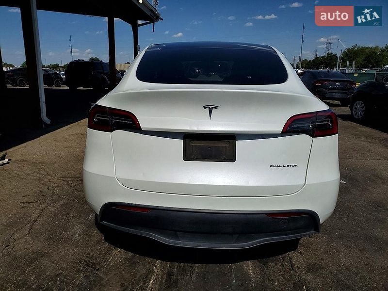 Внедорожник / Кроссовер Tesla Model Y 2023 в Тернополе