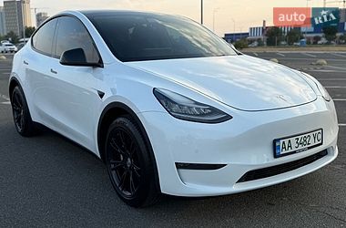Позашляховик / Кросовер Tesla Model Y 2020 в Києві