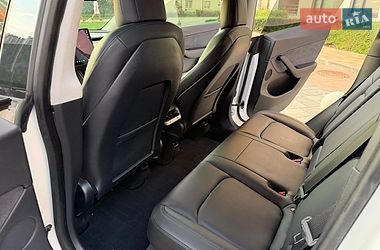 Позашляховик / Кросовер Tesla Model Y 2020 в Києві