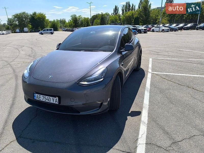 Позашляховик / Кросовер Tesla Model Y 2023 в Дніпрі