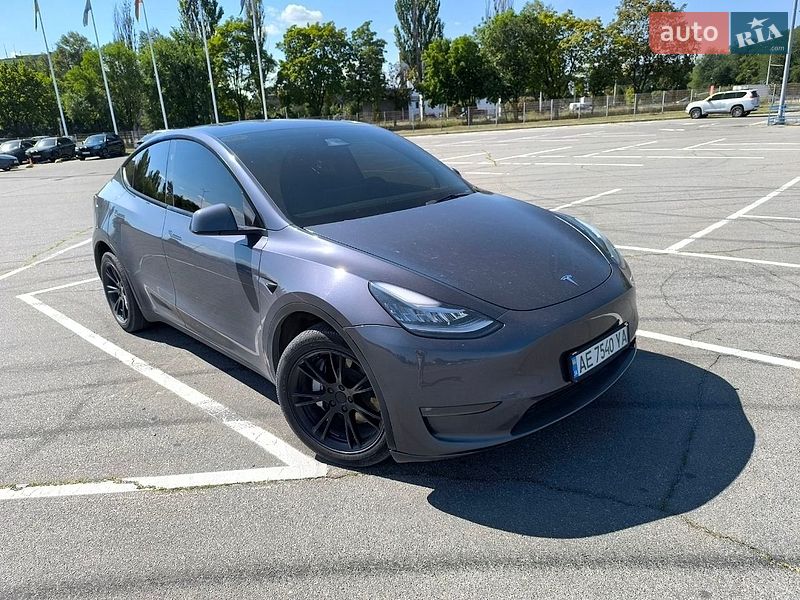 Позашляховик / Кросовер Tesla Model Y 2023 в Дніпрі