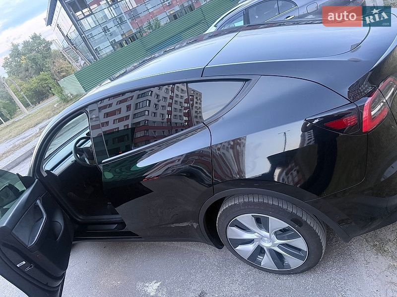 Внедорожник / Кроссовер Tesla Model Y 2021 в Харькове