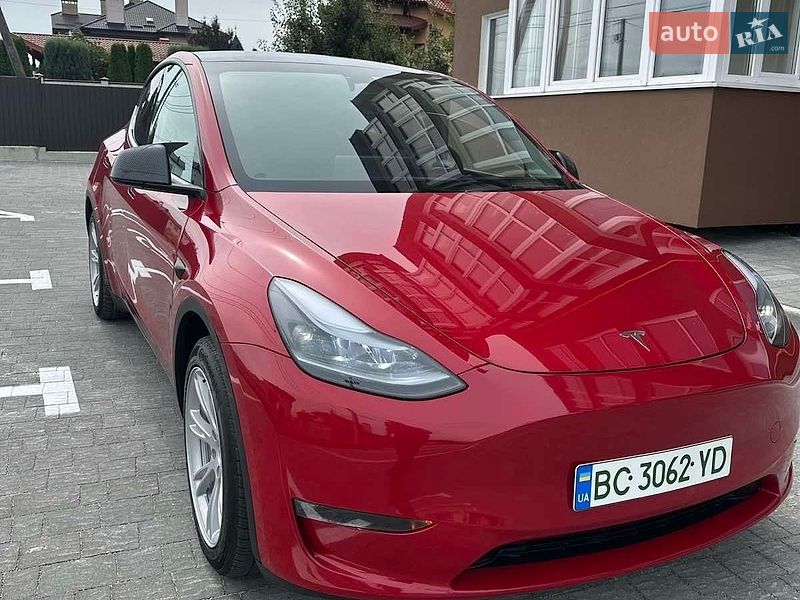 Позашляховик / Кросовер Tesla Model Y 2023 в Львові