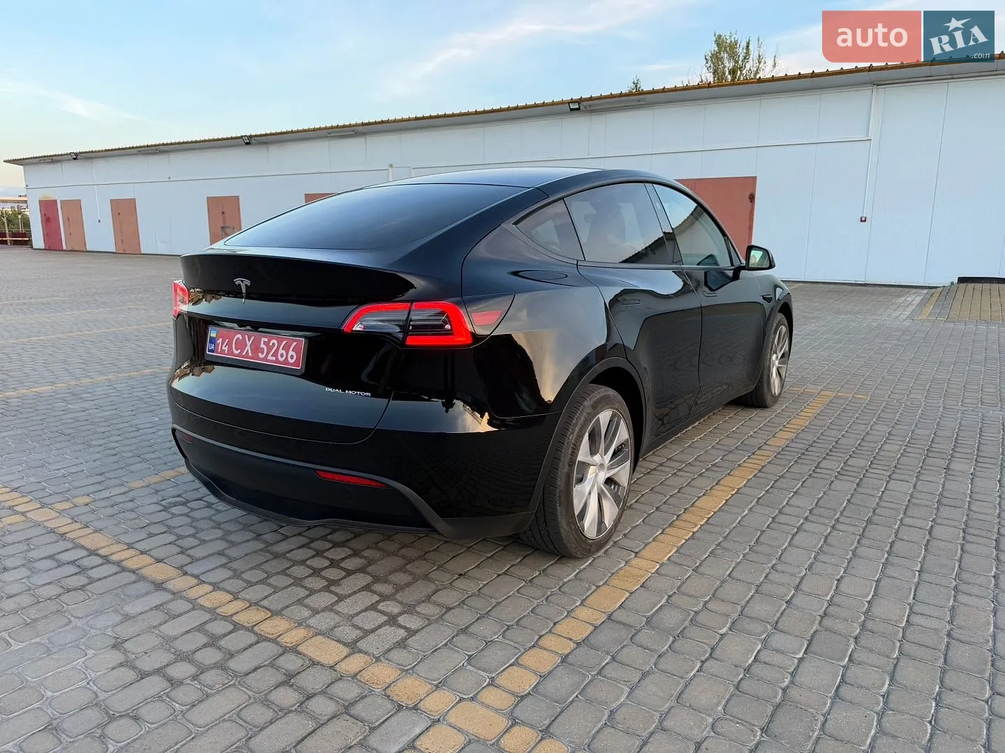 2023 Tesla Model Y - мініатюра 5
