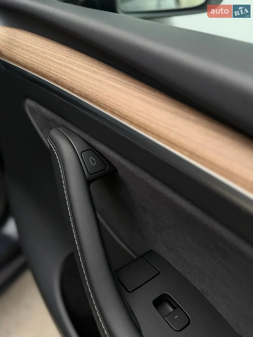 2025 Tesla Model Y - мініатюра 62