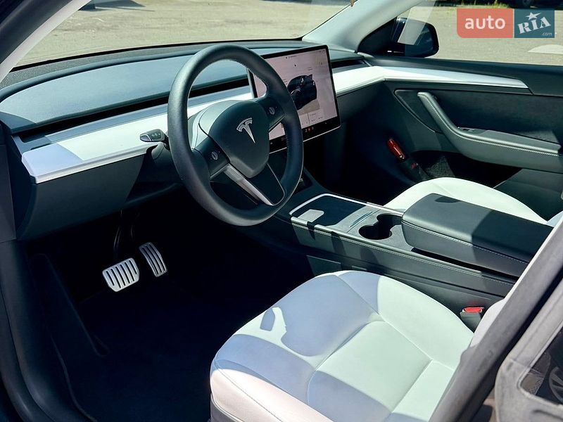 Внедорожник / Кроссовер Tesla Model Y 2024 в Ирпене