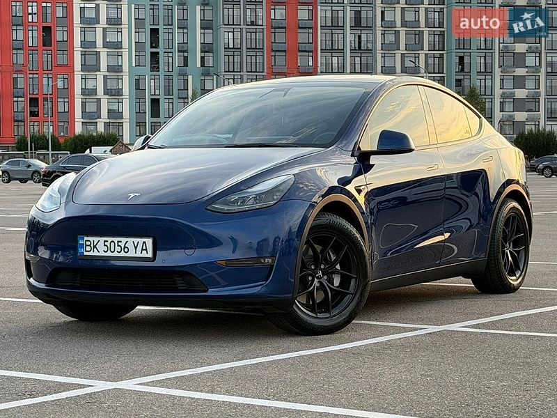 Tesla Model Y 2021