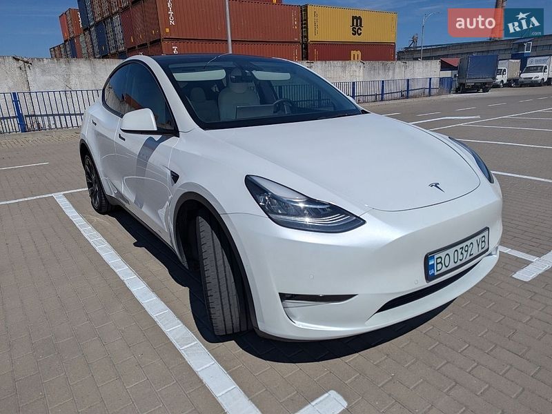 Позашляховик / Кросовер Tesla Model Y 2021 в Тернополі