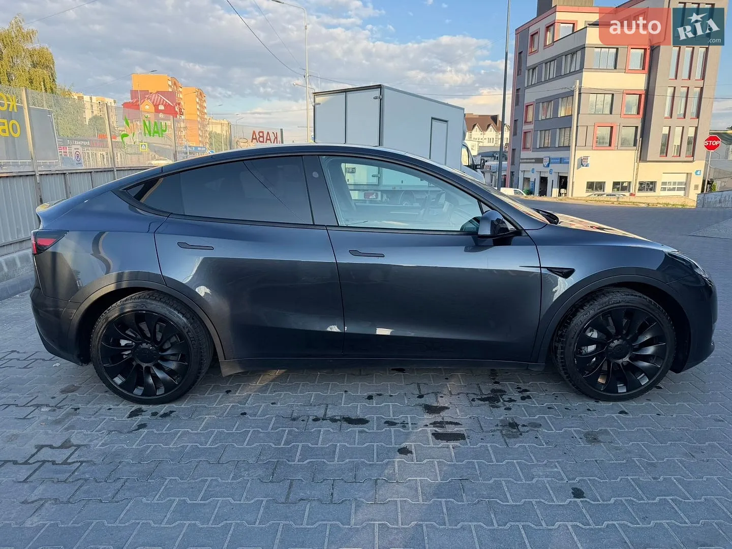 2024 Tesla Model Y - мініатюра 12