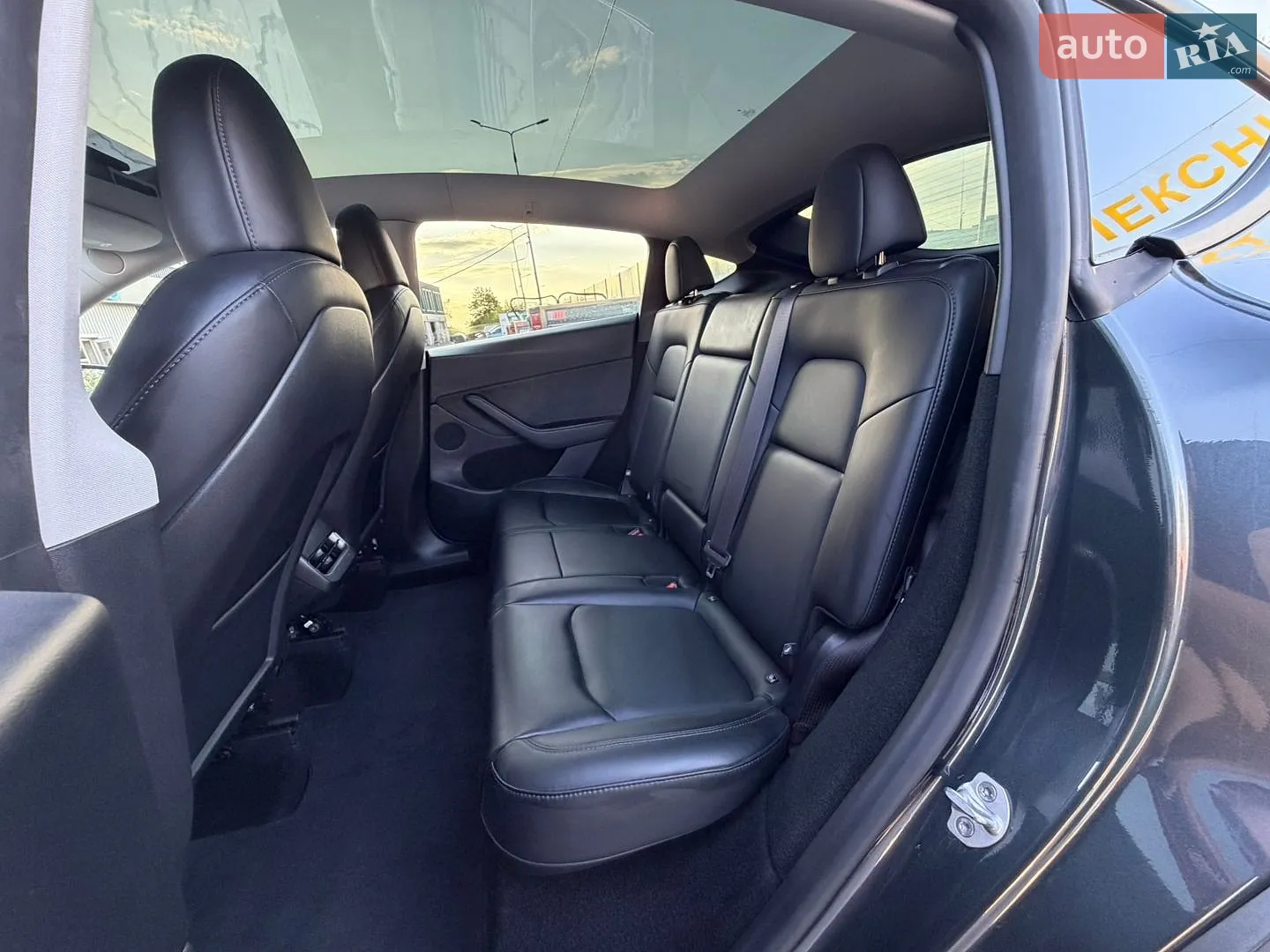 2024 Tesla Model Y - мініатюра 31