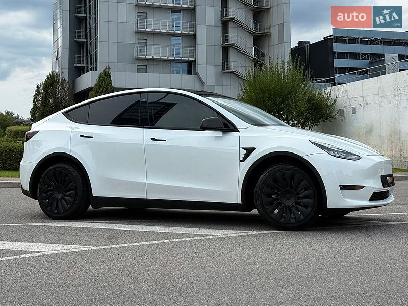 Позашляховик / Кросовер Tesla Model Y 2021 в Києві