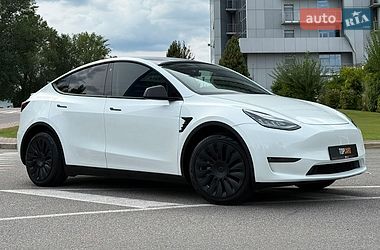 Позашляховик / Кросовер Tesla Model Y 2021 в Києві