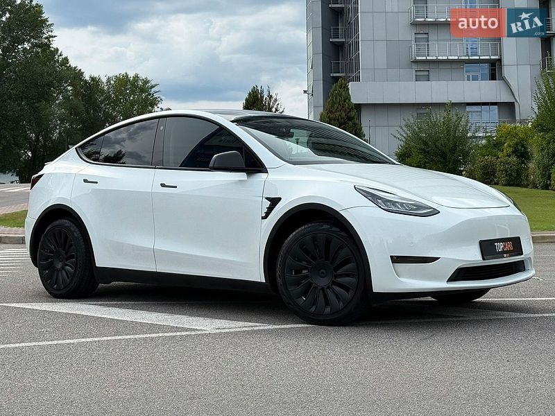 Позашляховик / Кросовер Tesla Model Y 2021 в Києві
