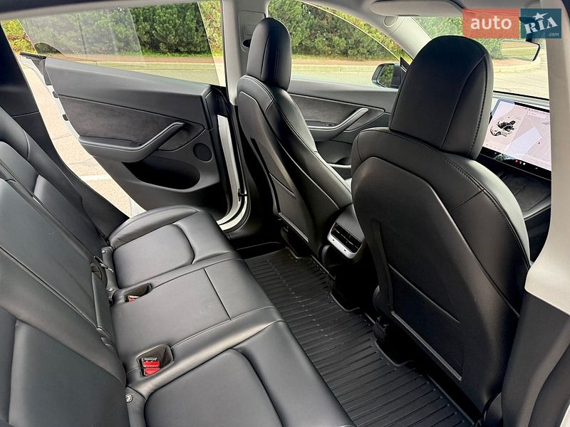 Позашляховик / Кросовер Tesla Model Y 2021 в Києві