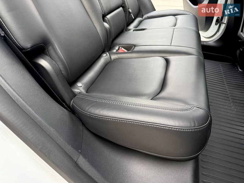 Позашляховик / Кросовер Tesla Model Y 2021 в Києві