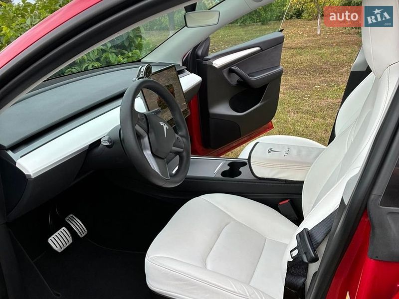 Внедорожник / Кроссовер Tesla Model Y 2023 в Дубно фото 2 Внедорожник / Кроссовер Tesla Model Y 2023 в Дубно