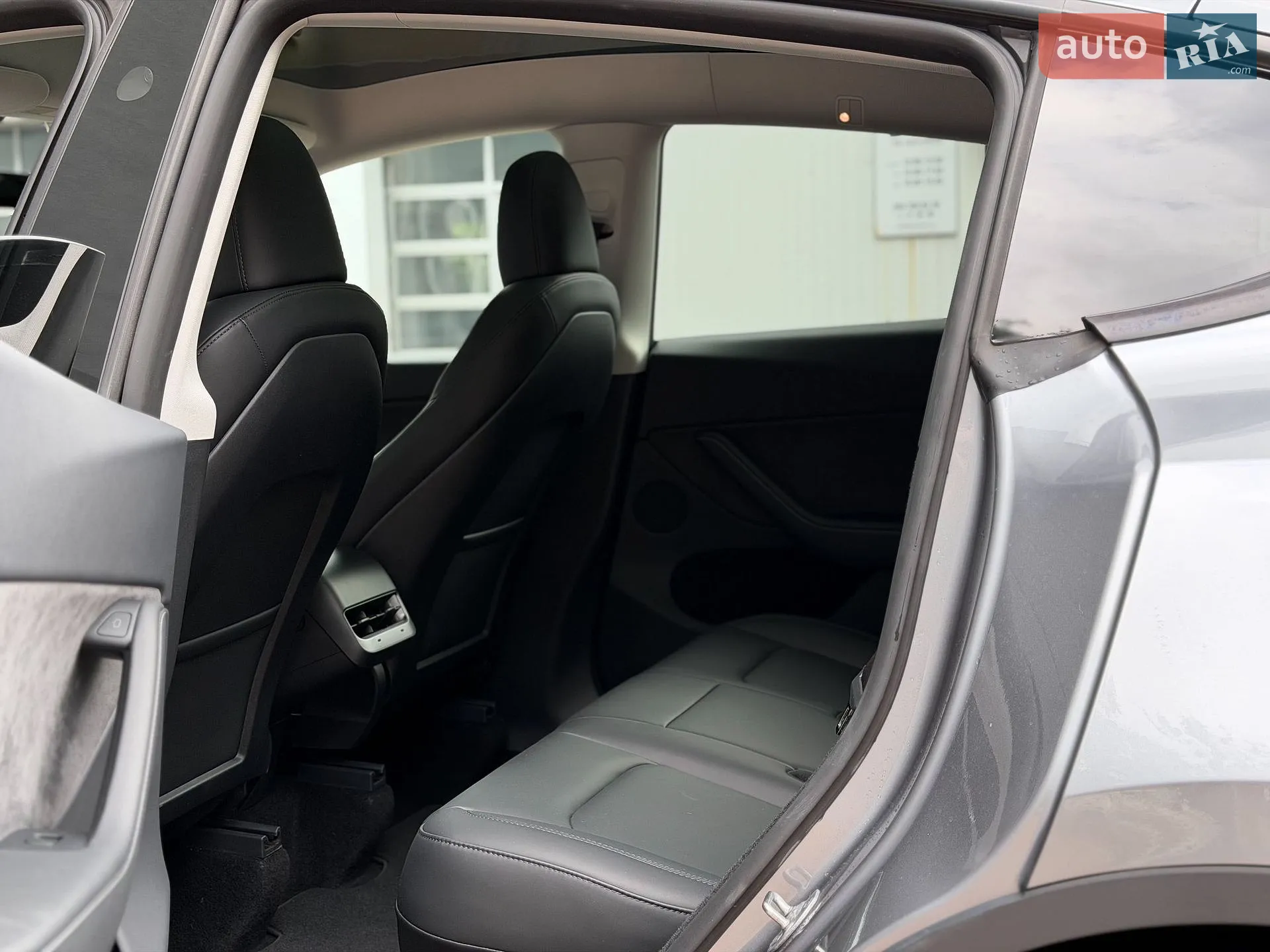 2024 Tesla Model Y - мініатюра 16