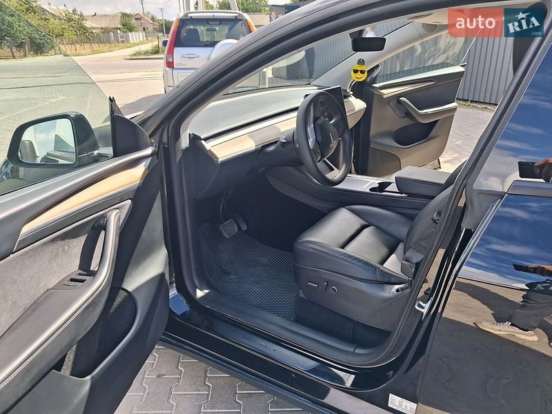 Внедорожник / Кроссовер Tesla Model Y 2024 в Лановцах