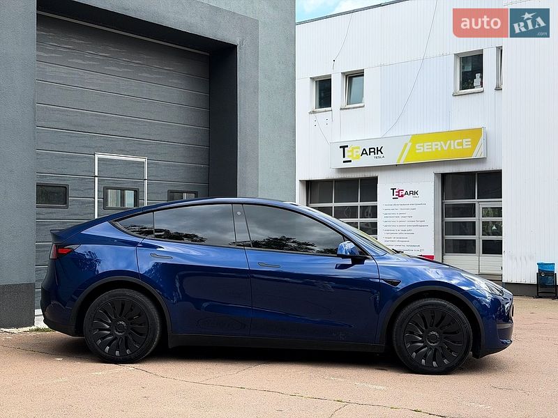 Позашляховик / Кросовер Tesla Model Y 2023 в Києві фото 10 Позашляховик / Кросовер Tesla Model Y 2023 в Києві