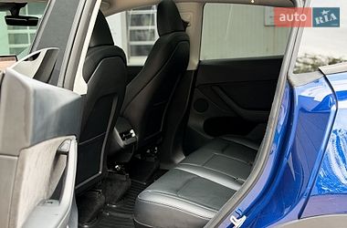Позашляховик / Кросовер Tesla Model Y 2023 в Києві фото 14 Позашляховик / Кросовер Tesla Model Y 2023 в Києві