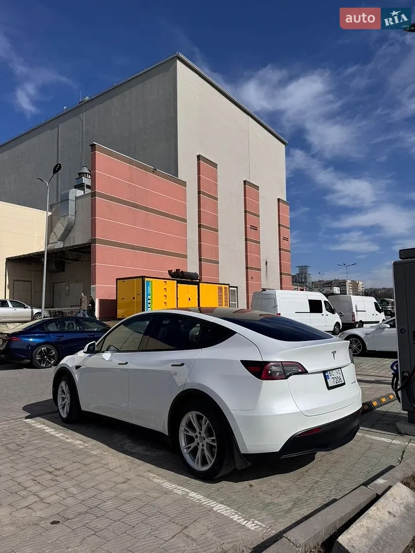 2021 Tesla Model Y - мініатюра 3