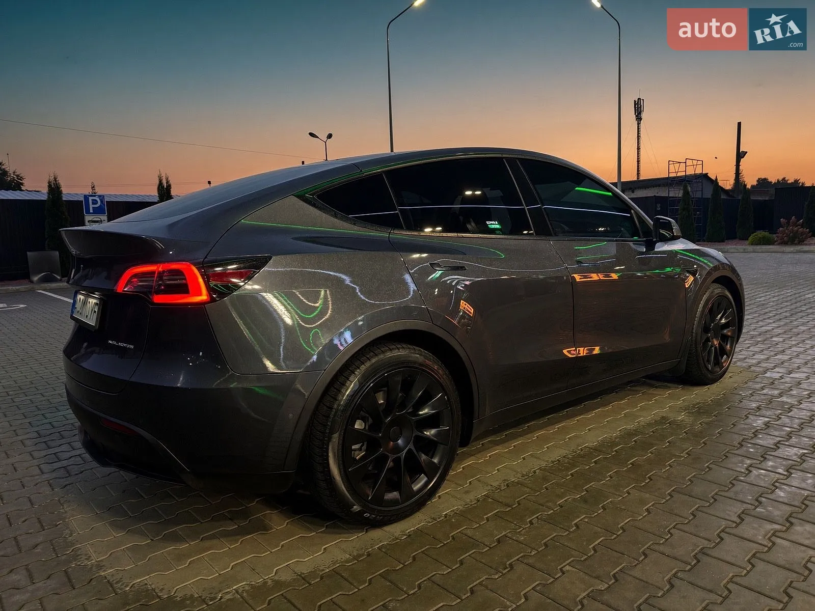 2021 Tesla Model Y - мініатюра 3