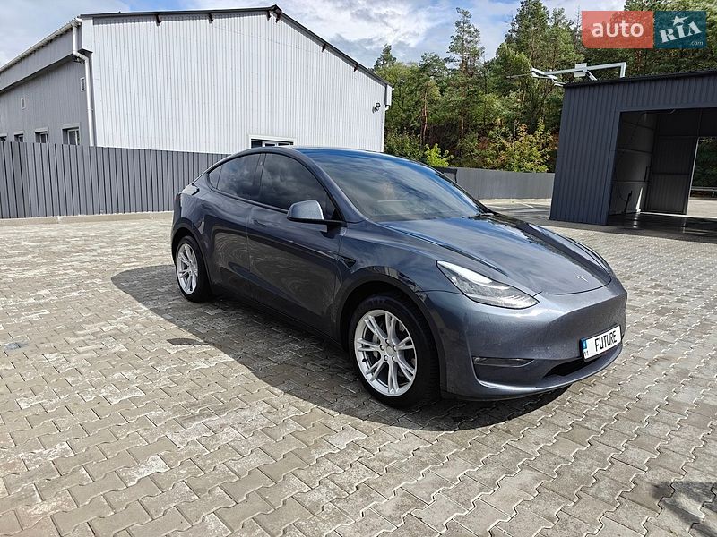 Позашляховик / Кросовер Tesla Model Y 2021 в Києві
