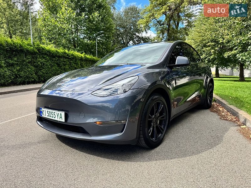 Позашляховик / Кросовер Tesla Model Y 2023 в Києві