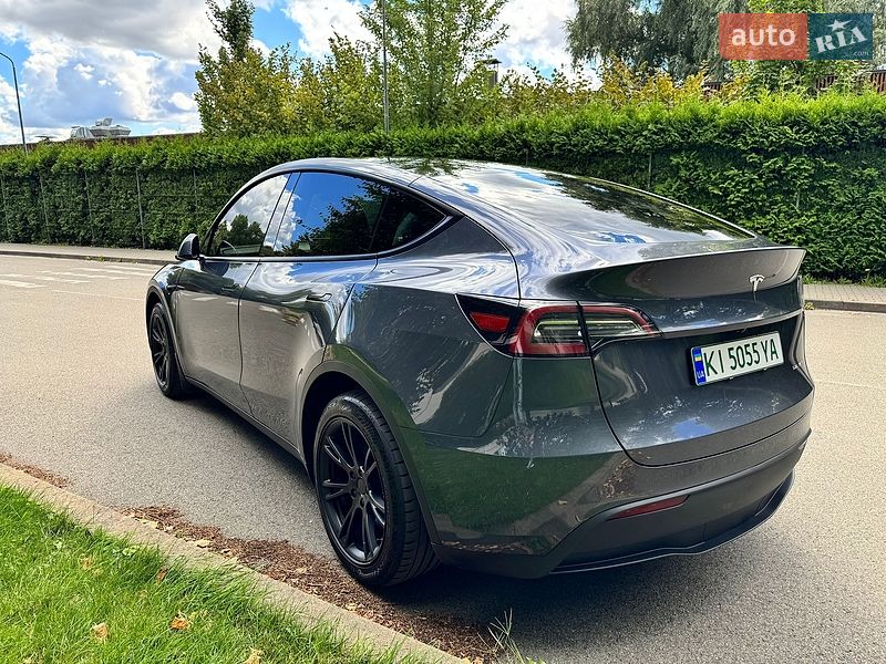 Позашляховик / Кросовер Tesla Model Y 2023 в Києві