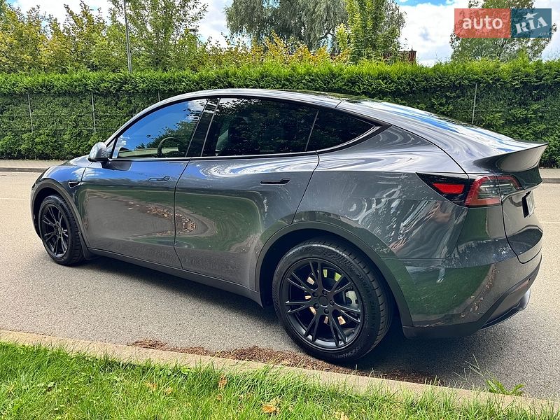 Позашляховик / Кросовер Tesla Model Y 2023 в Києві